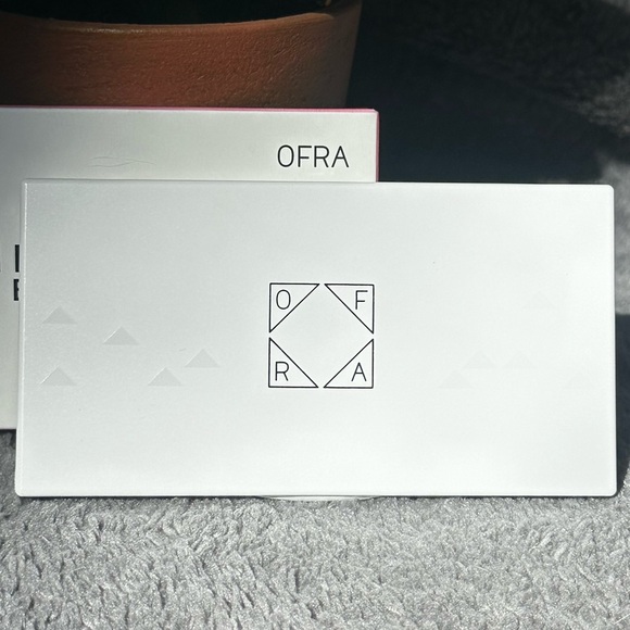 MEW - OFRA COSMETICS Blossom Blush Midi Palette - Picture 4 of 6